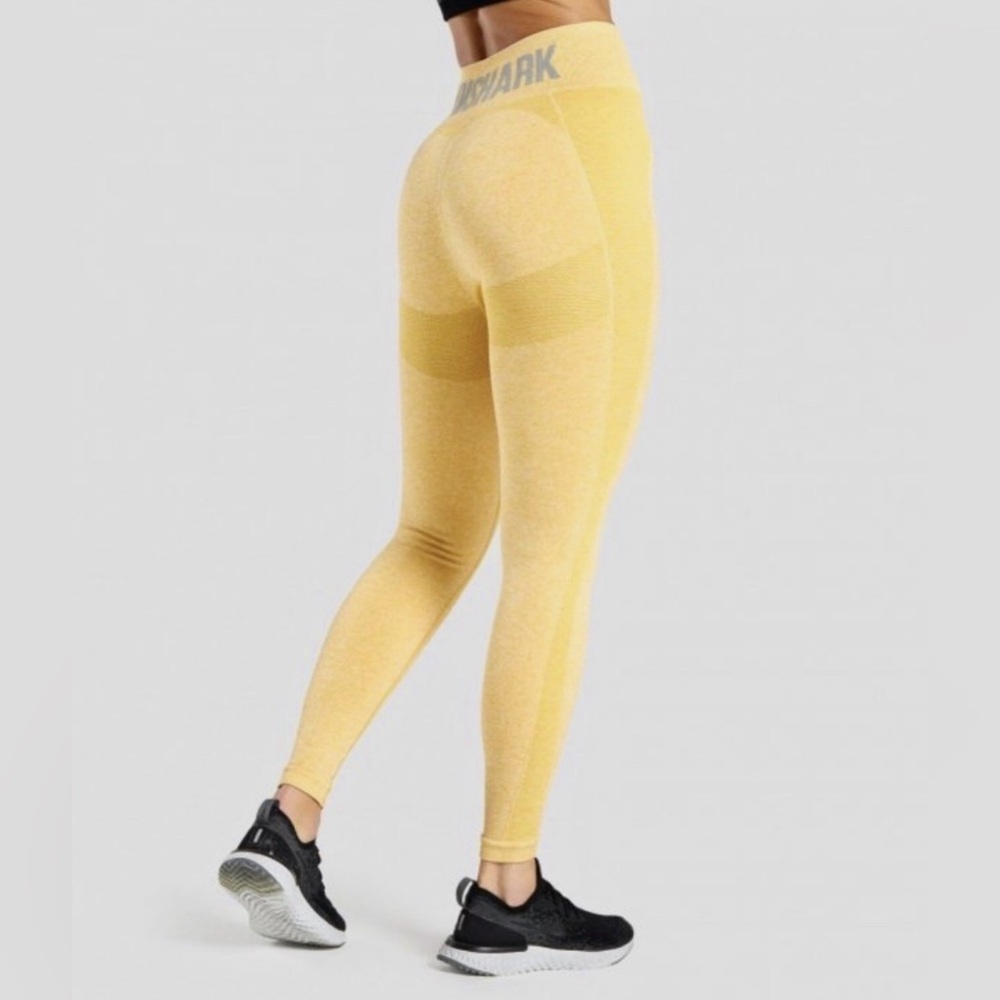 Gymshark Vibrant Yellow Leggings
#1314